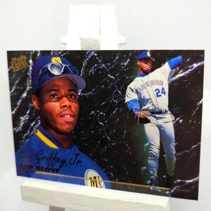1993 Fleer Ultra Top Glove KEN GRIFFEY JR Card # 16 Near Mint